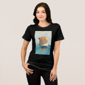 カピバラの穏やかな瞬間 トライブレンドTシャツ (正面全面)