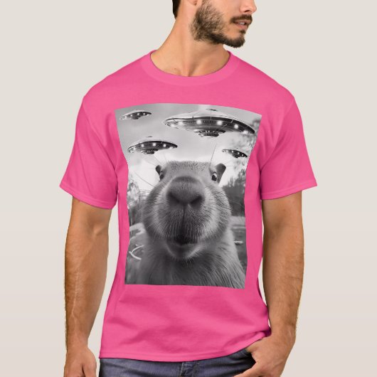 カピバラセルフィーUfosエイリアンカピバラ Tシャツ (正面)
