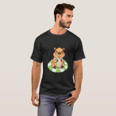 カピバラ飲むプールで緑茶 Tシャツ (正面フル)