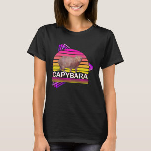 カピバラ80年代のレトロな雰囲気の男の女性カピバラ Tシャツ