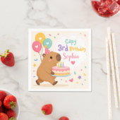 カピバラ かわいい 女の子 Capy 3歳 誕生日 ピンク ケーキ  スタンダードカクテルナプキン (インサイチュ)