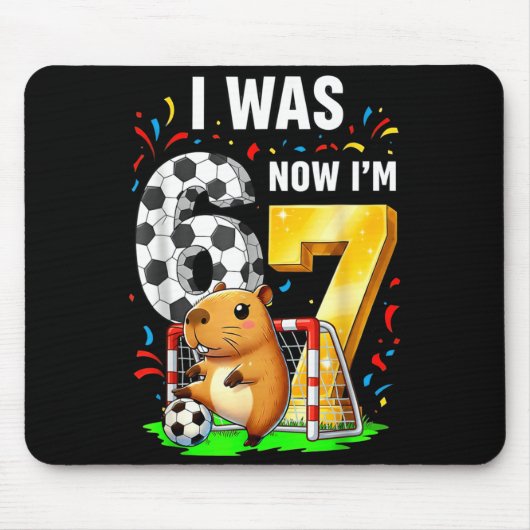 カピバラ サッカー 誕生日 おもしろ 6歳 7歳 なりました マウスパッド (正面)