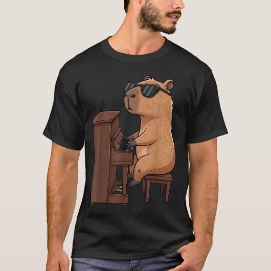 カピバラ ピアノ演奏 ミュージシャン かわいい女の子 Tシャツ (正面)