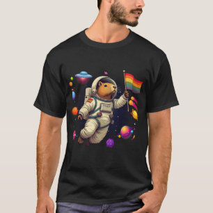 カピバラLGBTQ in スペース：楽しいUFOアドベンチャー Tシャツ