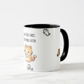 カフェインが先、猫の態度はその後ろ | 楽しい猫のコーヒー マグカップ (正面右)