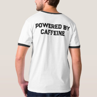 カフェインでパワーを得る男の面白いコーヒーTシャツ Tシャツ