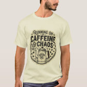 カフェインとカオスで走る レトロポット Tシャツ (正面)