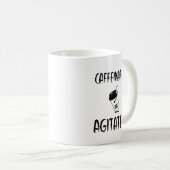 カフェインと攪拌されたコおもしろいーヒーデザイン コーヒーマグカップ (正面右)