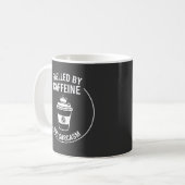 カフェインと皮肉な名言デザイン コーヒーマグカップ (正面左)