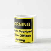 カフェインの警告の警官 コーヒーマグカップ (中央)
