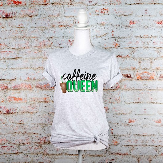 カフェイン・クイーン文字アートとコーヒーカップグラフィック Tシャツ