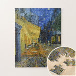 カフェテラスバイビンセントヴァンゴッホ ジグソーパズル<br><div class="desc">この絵画カラフルの屋外ビューは絵のような作品で、彼の周りの魅力を気にリラックスせずに楽しむ観観者のビジョンである。ファン・ゴッホの気持ちを思い出すと、彼は「夜は日よりも生き生きとし、豊かな色に染まっている」と語った。 遠くの通りの青遊黒に対するカフェの黄色と手前のドアの紫の青、そして作品を統一する構図のパラドックス救済で、コントラストの最も強い点で私たちに最も近い日の出る角は遠くの青い空をtouchしている。の最も目を引く側面絵画は、侯爵下の暖かい黄色、緑、オレンジ色と星空の深いブルーの間の鋭いコントラストが、背景の家々のダークブルーによって強化されている。あなたカスタマイズの詳細と一緒にさらにカスタマイズする場合はクリック、「パーソナライズ」リンクをクリックし、Zazzleの高度なデザインツールを使用して、各ピースをパーソナライズし、任意の大事な行事に対して一種のギフトを作ることができる</div>