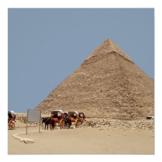 カフレのピラミッドと戦車の列 ポスター (正面)