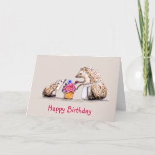 カブトムシのお誕生日ケーキを持つベビーのハリネズミ カード