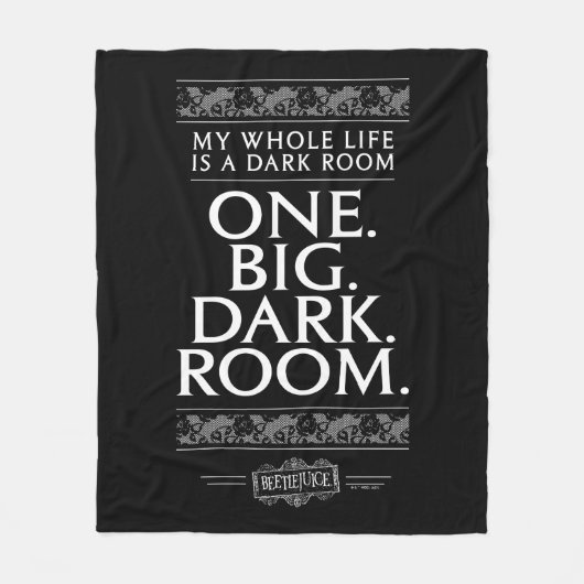 カブトムシ |私の人生は暗い部屋だ フリースブランケット (正面)