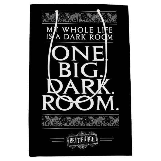 カブトムシ |私の人生は暗い部屋だ ミディアムペーパーバッグ (正面)