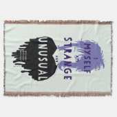 カブトムシ | Lydia "奇妙で珍しい"グラフィック スローブランケット (正面)