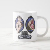 カブトムシ | Maitlands "生きる者を決して信用しない" ジャンボコーヒーマグカップ (右)