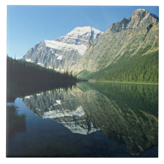 カベル湖のエディスキャベル山 タイル (正面)