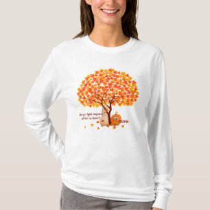 カボチャおもしろいとカボチャがカエデの木に隠れる Tシャツ