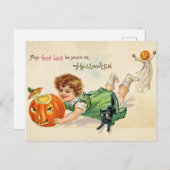 カボチャと黒猫を刻んだ小さな女の子 ポストカード (正面/裏面)