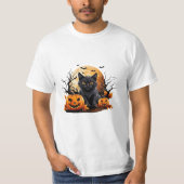 カボチャに囲まれた黒猫 Tシャツ (正面)