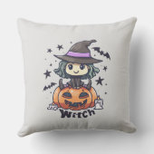 カボチャに座ったかわいいキッドウィッチ – "魔女" クッション (裏面)