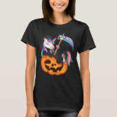 カボチャに横たわるユニコーンのハロウィーンの衣装の死 Tシャツ (正面)
