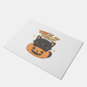 カボチャのかわいい黒猫 – トリックまたは治療のかわいい ドアマット (アングル)