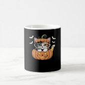 カボチャのクラシックTシャツの可愛いハロウィン猫 コーヒーマグカップ (中央)