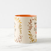 カボチャのスパイスすべて素晴らしい ツートーンマグカップ (中央)