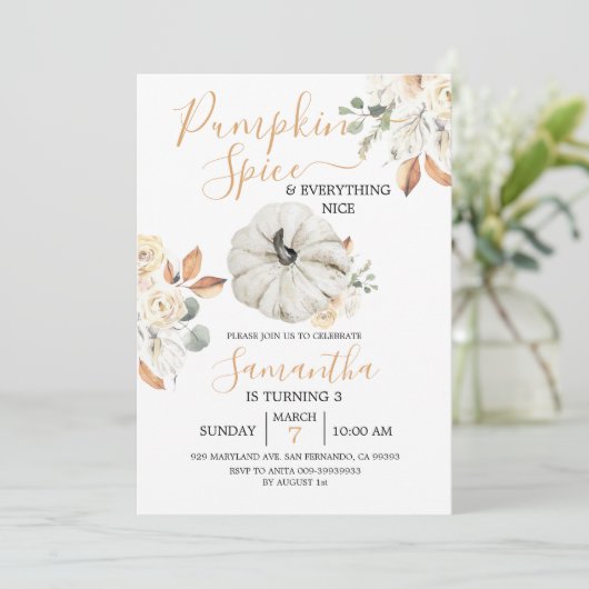 カボチャのスパイスと全ての素敵な3番目の誕生日 招待状 (スタンド正面)