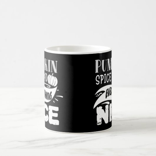 カボチャのスパイスと感謝のおもしろい気持ち コーヒーマグカップ (中央)