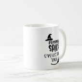 カボチャのスパイスと魔女の帽子で素晴らしいもの コーヒーマグカップ (正面右)