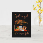 カボチャのスパイスの秋カットを愛する女の子 カード (黄色い花)