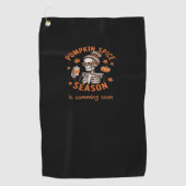 カボチャのスパイスシーズンが間もなくハロウィーンファールを始める ゴルフタオル (正面)