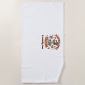 カボチャのスパイスシーズンが間もなくハロウィーンファールを始める ビーチタオル (正面)