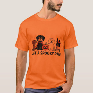 カボチャのハロウィーンコスチュームのかわいい犬 Tシャツ