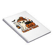 カボチャの衣装を着た可愛いハロウィンクラシック猫T-Sh ノートブック (右側)