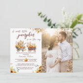 カボチャの赤ちゃんシャワー甘い小さなカボチャのインバート 招待状 (スタンド正面)