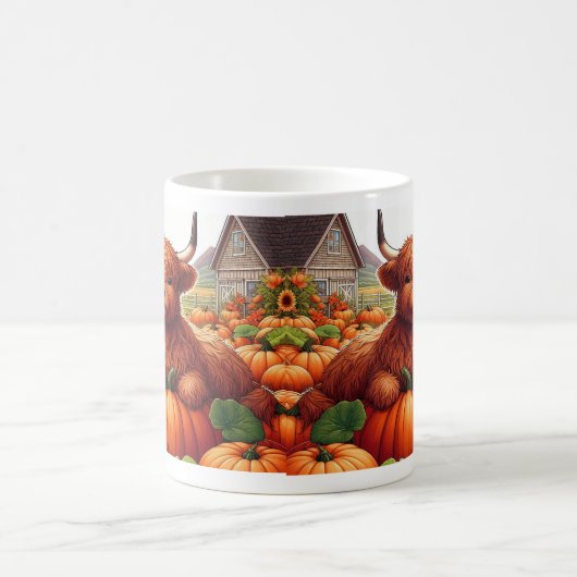 カボチャの間で休んでいる高地の牛の子牛 コーヒーマグカップ (中央)