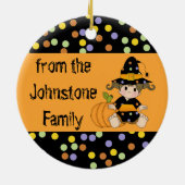 カボチャを持つLilの水玉模様の魔法使い セラミックオーナメント (裏面)