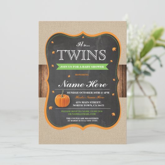 カボチャベビーシャワーそれは双生児のパーティーの木製の招待です 招待状 (スタンド正面)