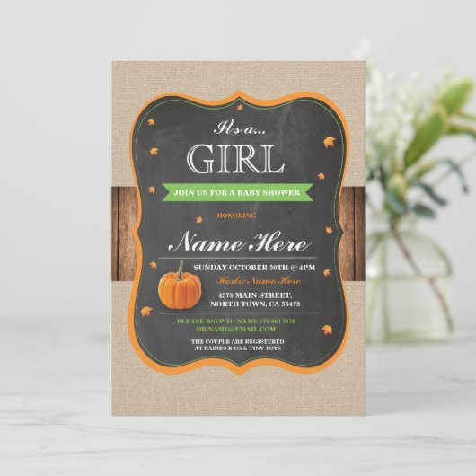カボチャベビーシャワーそれは女の子のパーティーの木製の招待です 招待状 (スタンド正面)