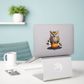 カボチャ付きハロウィーンフクロウ シール (デスク上のノートパソコン)