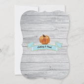 カボチャ男の赤ちゃんシャワー素朴な木製の黒板inv 招待状 (裏面)