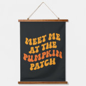 カボチャ畑で会う 吊り下げ型タペストリー (正面)