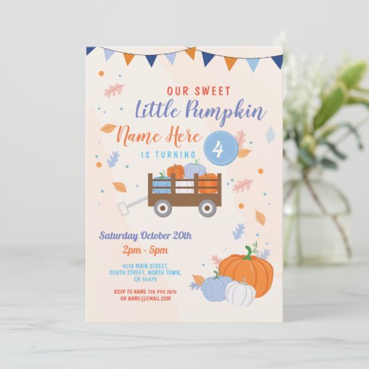 カボチャ誕生日の招待の秋の男の子の青のトレーラー 招待状 (スタンド正面)