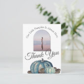 カボチャ赤ちゃんシャワーホワイトブルーウォーター色 サンキューカード (スタンド正面)