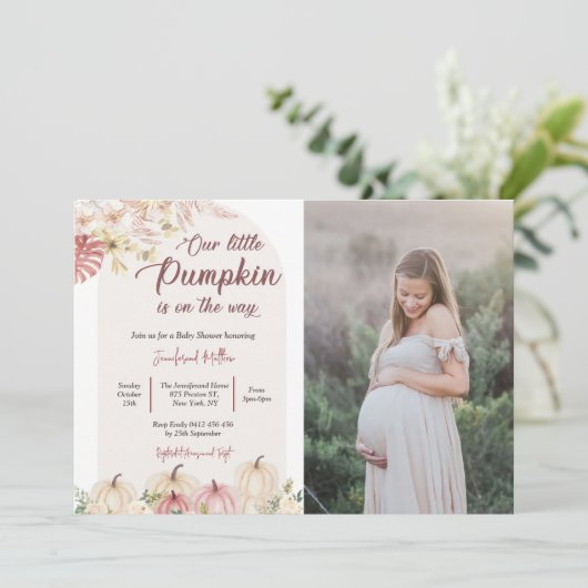 カボチャ赤ちゃんシャワー少しカボチャが途中にある 招待状 (スタンド正面)